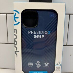 Speck Presidio Grip iPhone11 Cover